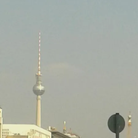 Berlin - Flughafen Mit Kueche Шёнефельд