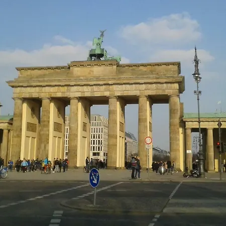 Berlin - Flughafen Mit Kueche